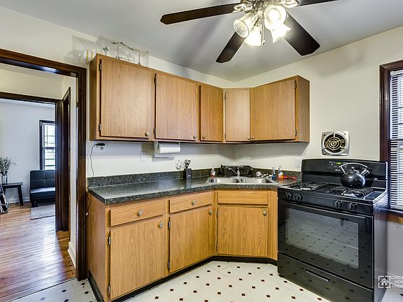 4th image of 10564 S Walden Pkwy #1