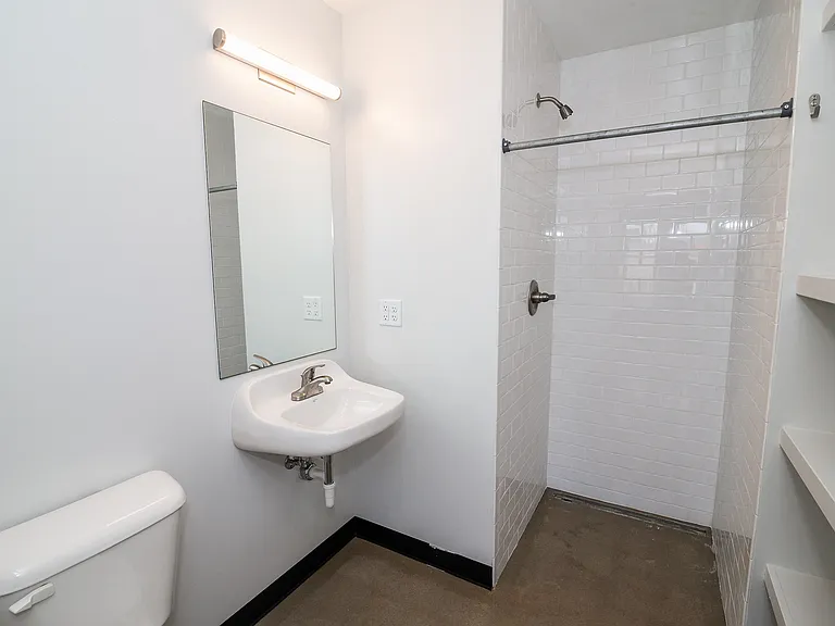 3033 N Downing St — Photo 45
