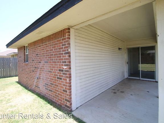 2nd image of 1804 Sandstone Dr