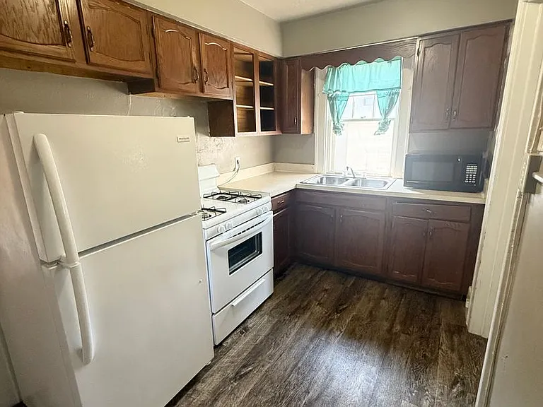 918 S Paxton St — Photo 4