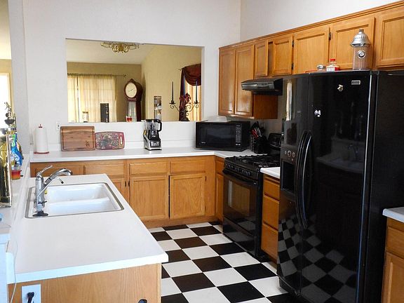 5th image of 1427 Calle Laureles