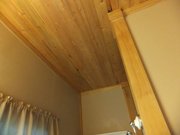 4th image of 1003 Border Ln