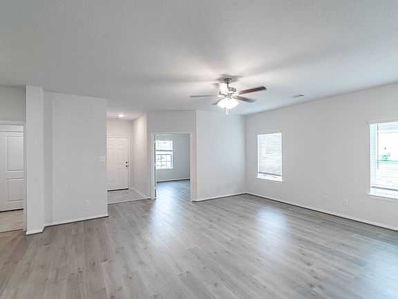 4th image of 5826 Agave Ln