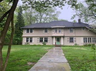 2545 Wellington Rd, Cleveland Heights, OH 44118