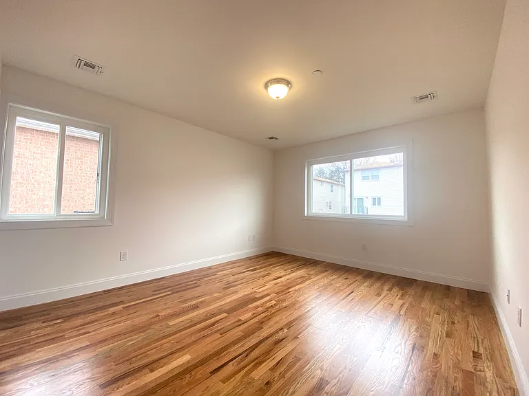 881 Sinclair Ave #2F — Photo 9