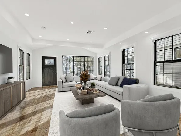 111-42 131st St, South Ozone Park, NY 11420