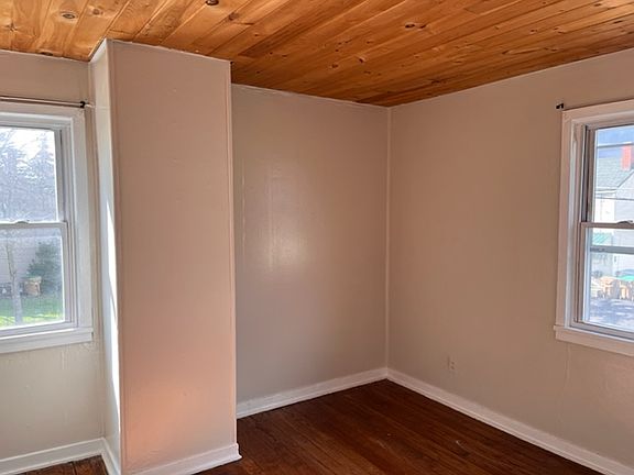 3rd image of 19 Springfield Dr N #A