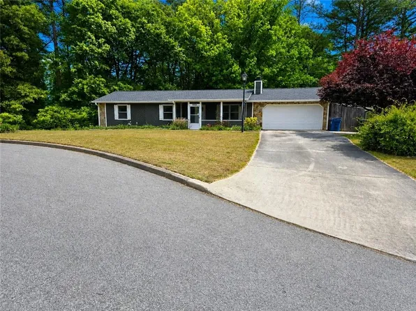 1250 Westwood Ct, Grayson, GA 30017