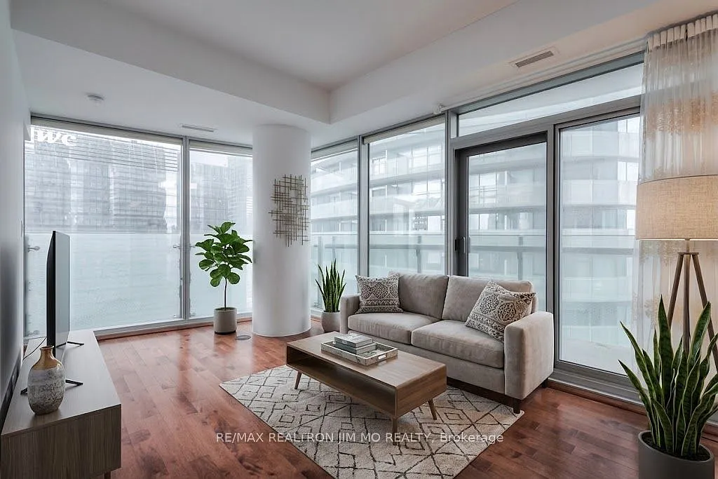 3 bed, $3,000 — Photo 3