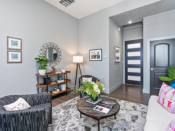 4th image of 371 Haight St #371B