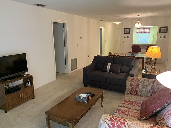 5th image of 2612 Woodgate Ln #1