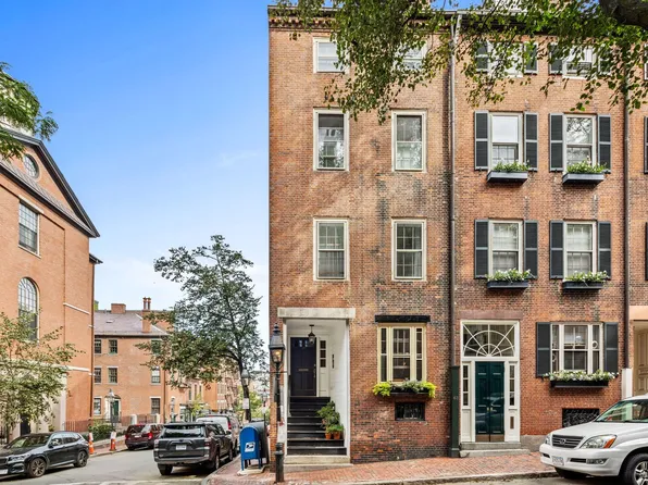 65 Pinckney St #2, Boston, MA 02114