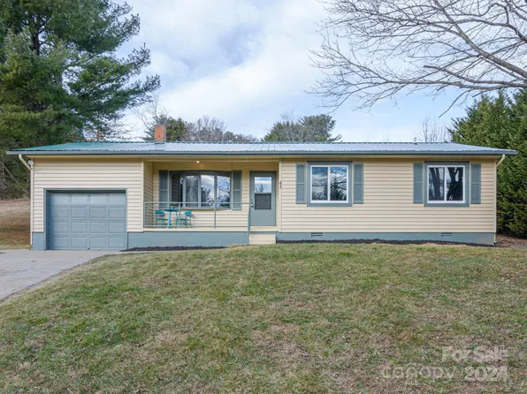 43 Jack Rabbit Run Ln, Hendersonville, NC 28792