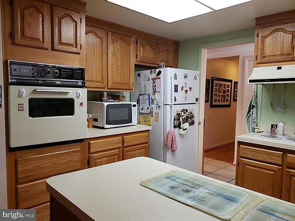 2nd image of 3629 Gleneagles Dr #3-1B