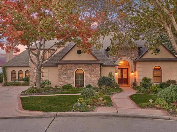 423 Edgewood Dr, Montgomery, TX 77356