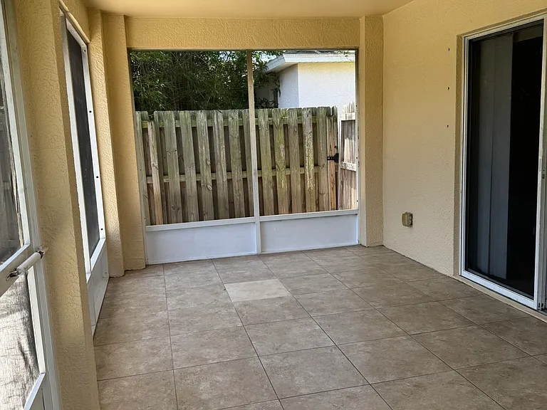 4058 Wilkes Dr — Photo 4