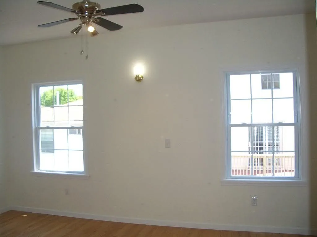 6 Holmes Ave — Photo 4