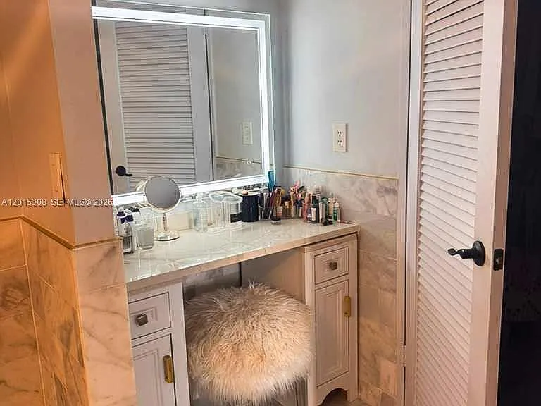 500 Three Islands Blvd #106 — Photo 7