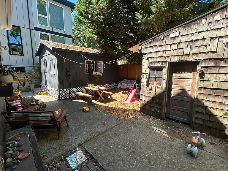 625 15th Ave E #1 — Photo 15