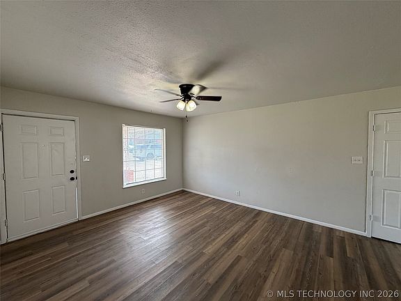 5th image of 525 Cottonwood St