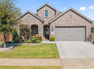 1113 Bluestem Dr, Aubrey, TX 76227