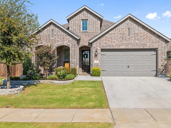 1113 Bluestem Dr, Aubrey, TX 76227