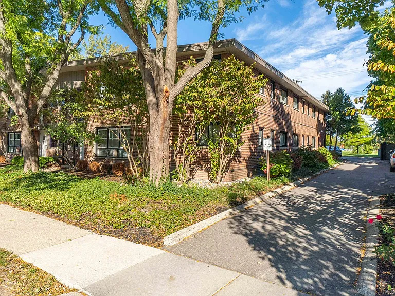 3382 Harvard Rd — Photo 68