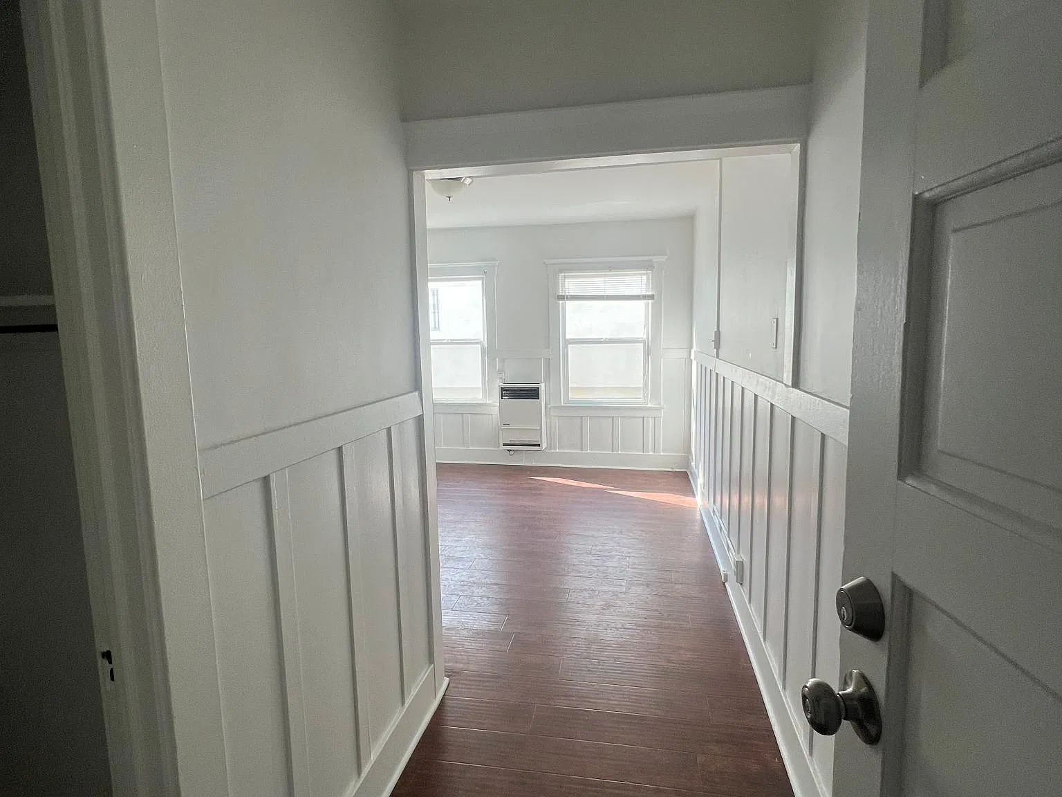 Studio, 420 sqft, $2,075 — Photo 2