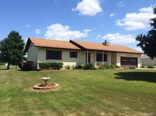 21988 Rice Dr, Lebanon, MO 65536