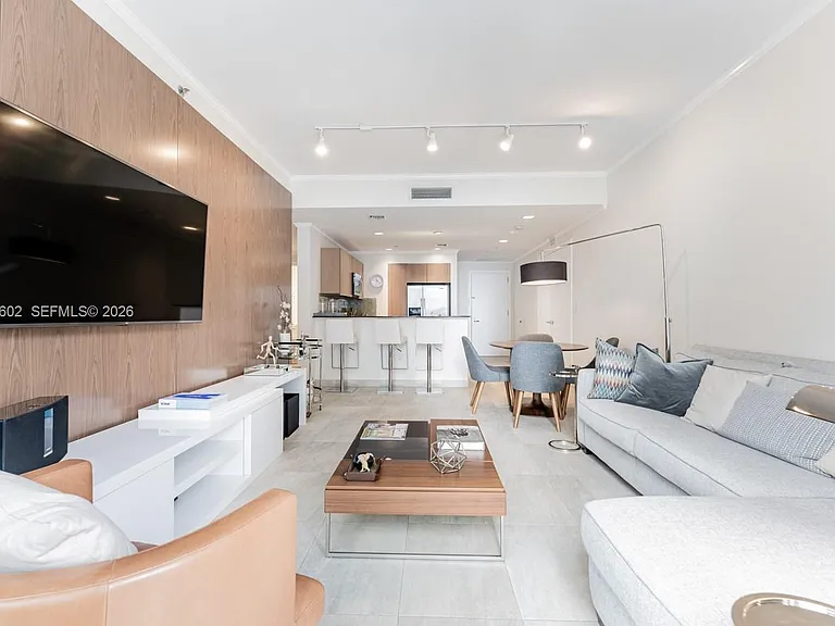 1060 Brickell Ave #1507 — Photo 2