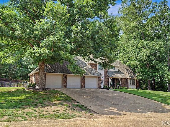 3rd image of 3926 Annwood Dr
