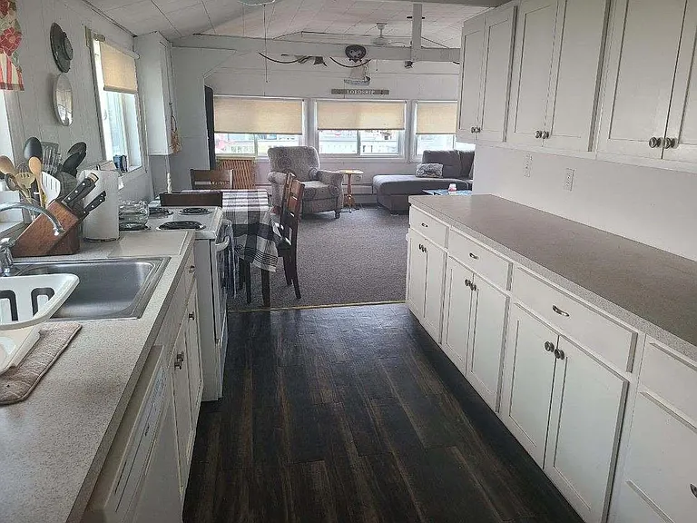 22 Shoreline Dr #22 — Photo 3