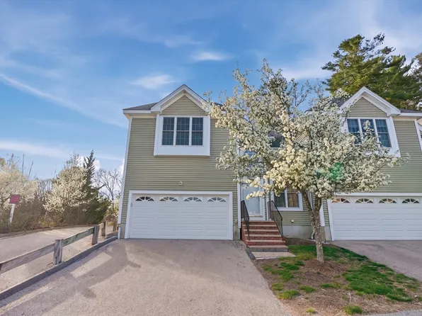 43 Knowlton Cir #43, Upton, MA 01568