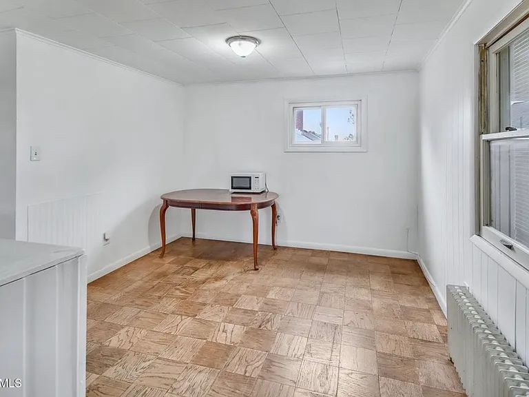 1014 Washington Ave #2 — Photo 4
