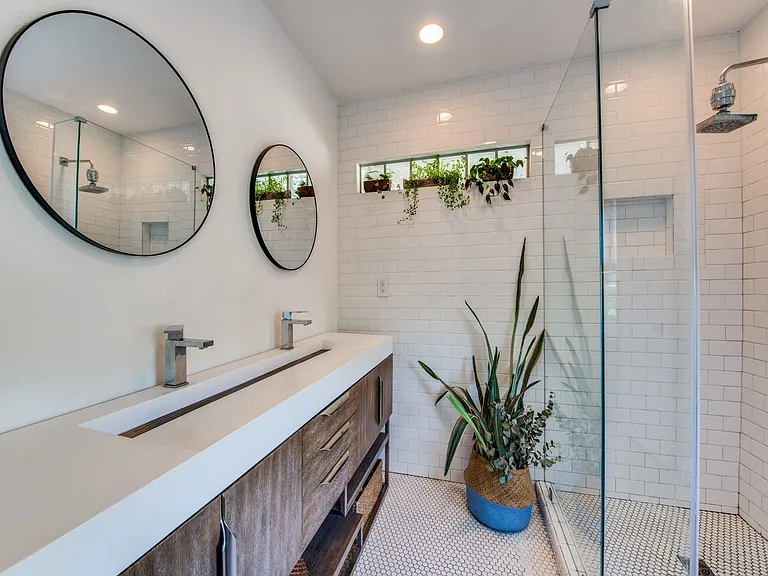 102 Wellesley Blvd — Photo 19