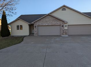 316 Cordy Ln, Hortonville, WI 54944