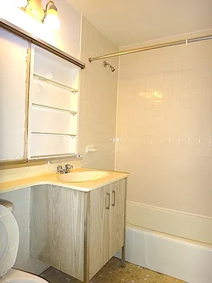 Rented by KVNY Soho | media 22