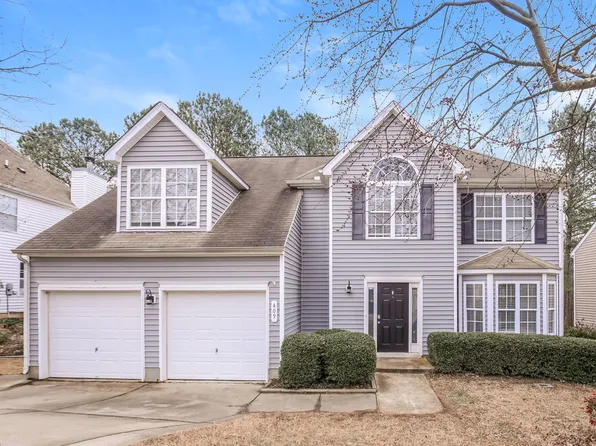 409 Pyracantha Dr, Holly Springs, NC 27540