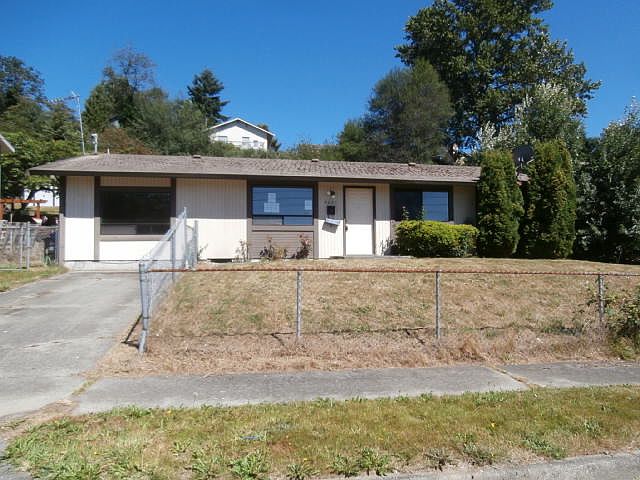 1st image of 5021 S Steele St