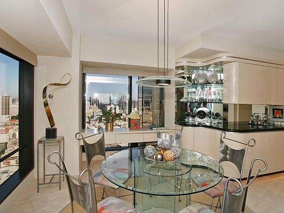 3rd image of 200 Harbor Dr Unit 3303