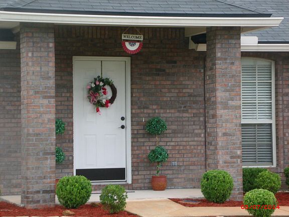 3rd image of 3041 Hidden Oaks Dr