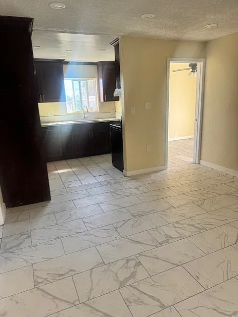 3 bed, 10 sqft, $2,850 — Photo 2