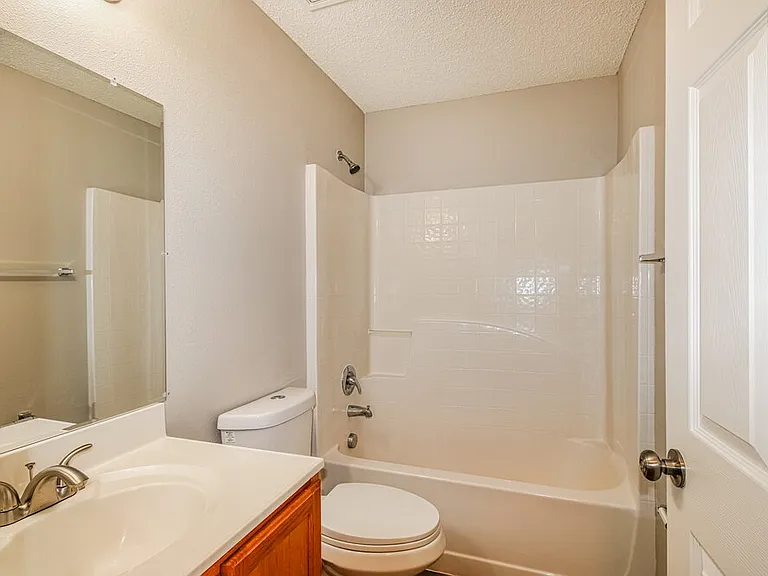 6510 Hillview Rd — Photo 16