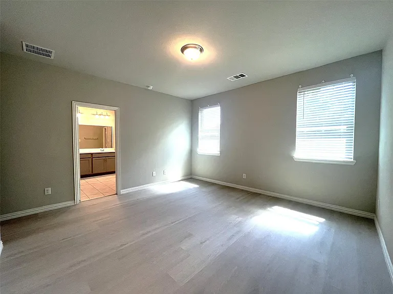8266 Primrose Way — Photo 16