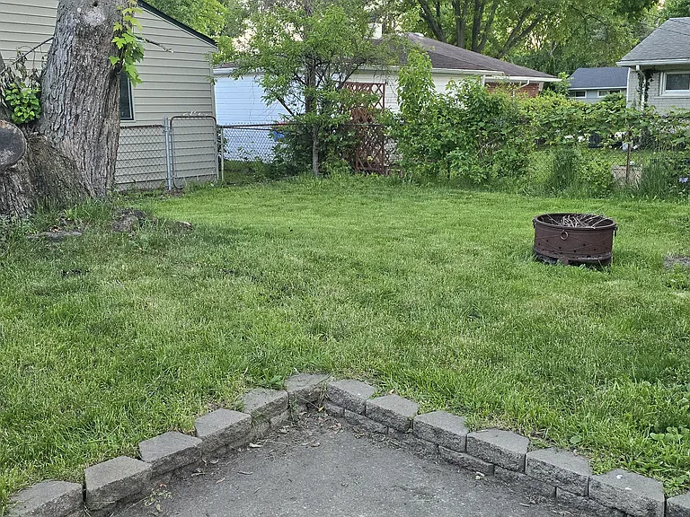 139 Kenyon Dr — Photo 13