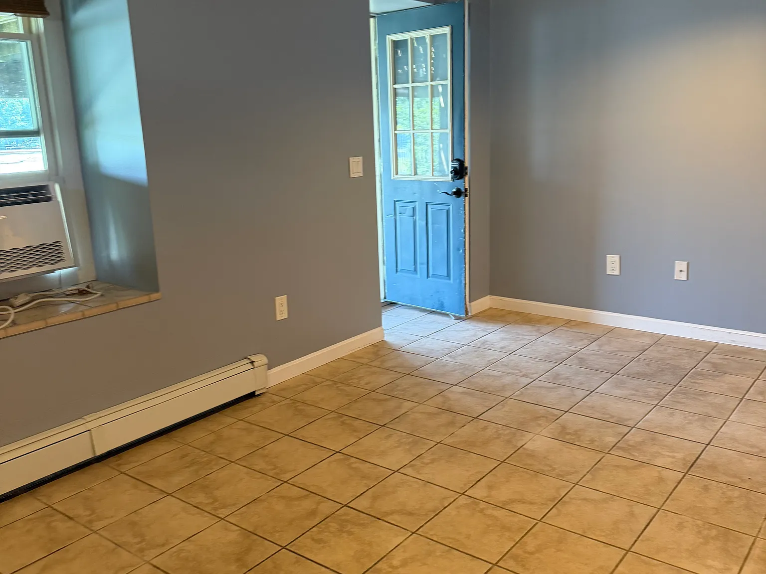 2 bed, 750 sqft, $2,000 — Photo 2