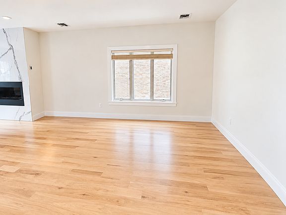 3rd image of 211 Slocum Way
