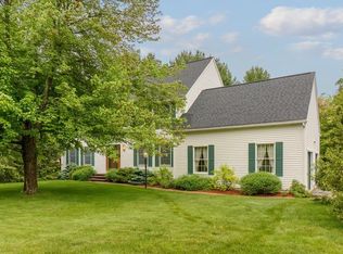 2 Coachman Ln, Methuen, MA 01844