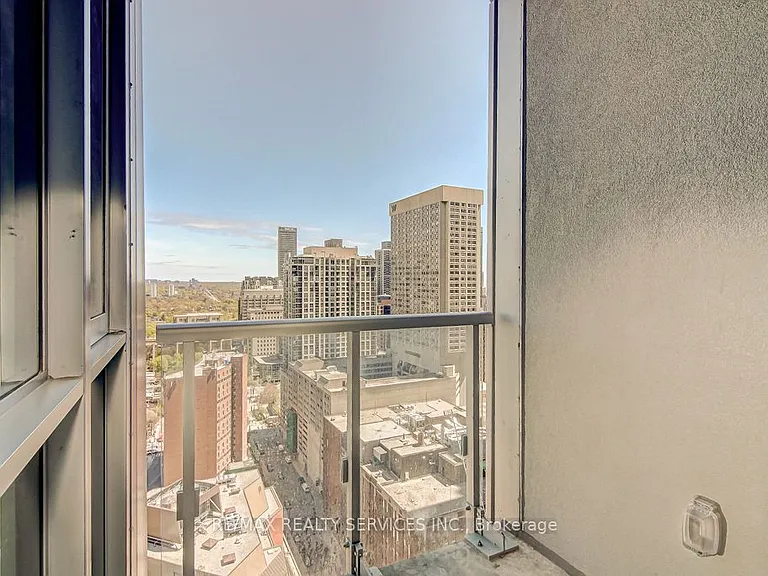 1 Yorkville Ave #2611 — Photo 21