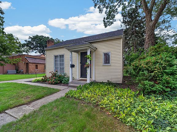 5th image of 1629 Montague Ave